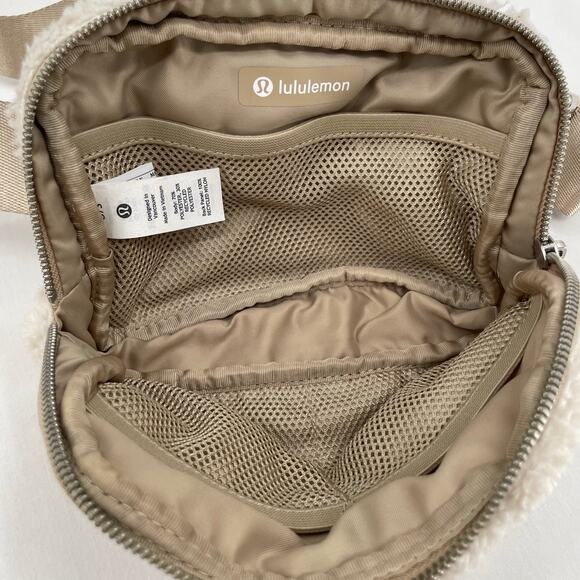 dot genie google nest mini backpack Premium Outlet Mount | Fits 2nd Gen (2019) | No Cord Wrapping Length:24 The Mini Back Pack releasedatetime_1575730800 Burton Annex 2.0 28L